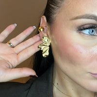Orecchini foglia gold✨